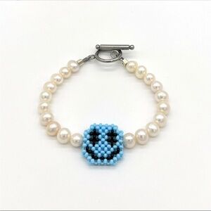 Unisex 7.5” Pearl “Spread Positivity” Blue Beaded Smiley Face Bracelet